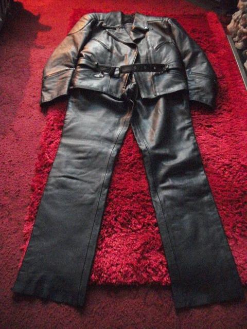 Preview of the first image of Richa Ladies Leather Biker Jacket & Leather Trousers Size 16.