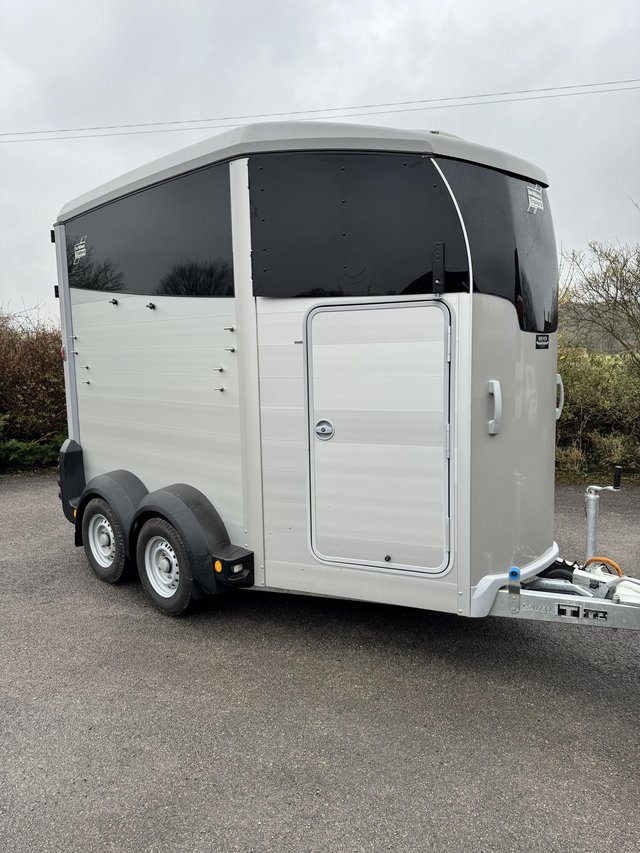 Preview of the first image of Ifor Williams hbx506 horse trailer.