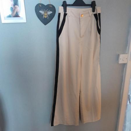 Image 2 of Contrast binding tank top and trousers