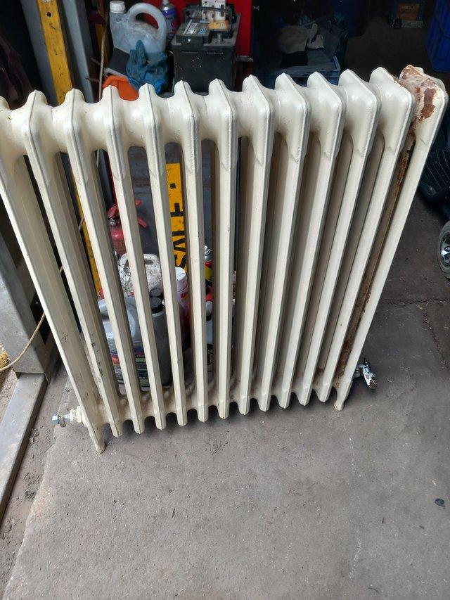 Preview of the first image of LARGE CAST IRON RADIATOR FOR REFURBISMENT.