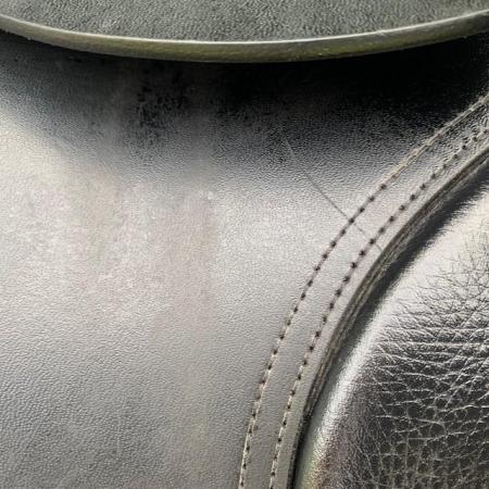 Image 14 of Kent and Mastes 17.5 inch cob dressage saddle