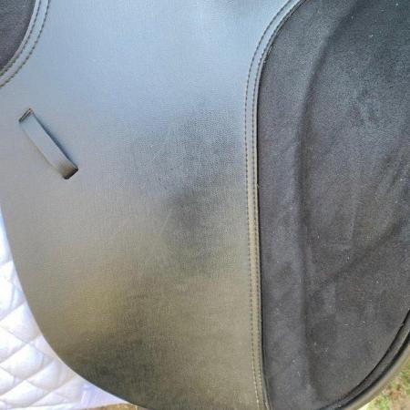 Image 12 of Thorowgood T4 17.5 inch cob dressage saddle
