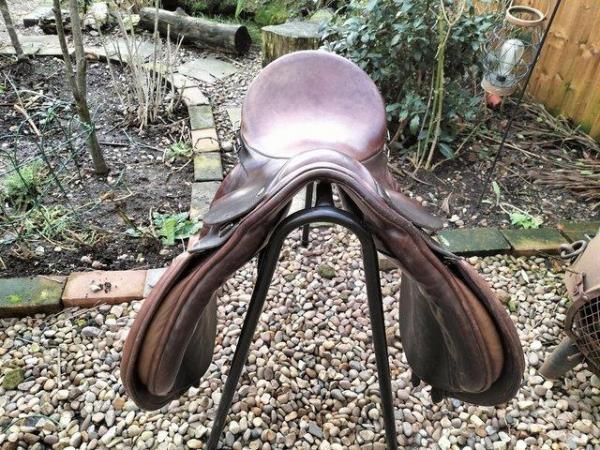 Image 5 of 17" English Leather Working Hunter saddle