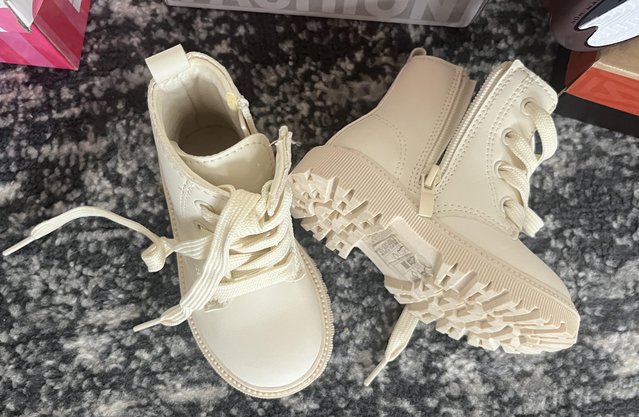 Image 1 of Baby shoes/boots/trainers…