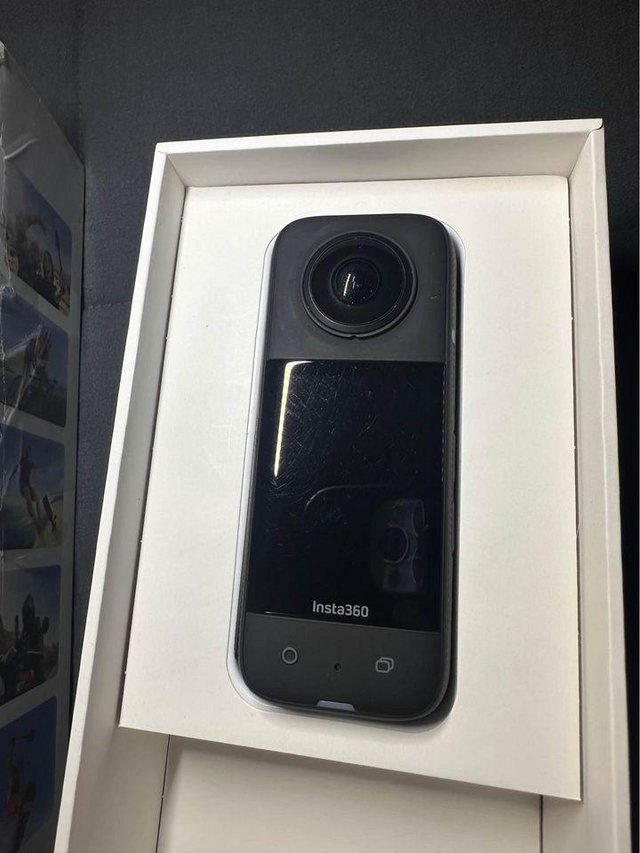 Preview of the first image of insta 360 x3 insta 360 x3.