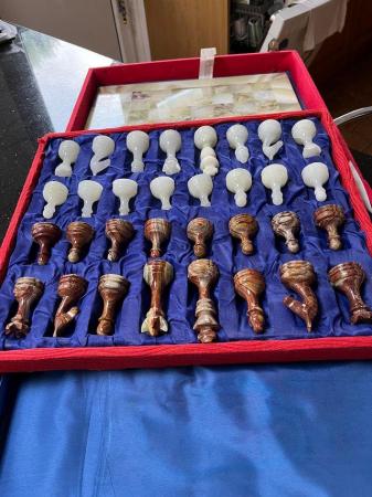 Image 3 of Onyx chessboardchess pieces carry case