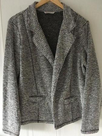 Image 1 of Ladies Jacket - Grey with front pockets