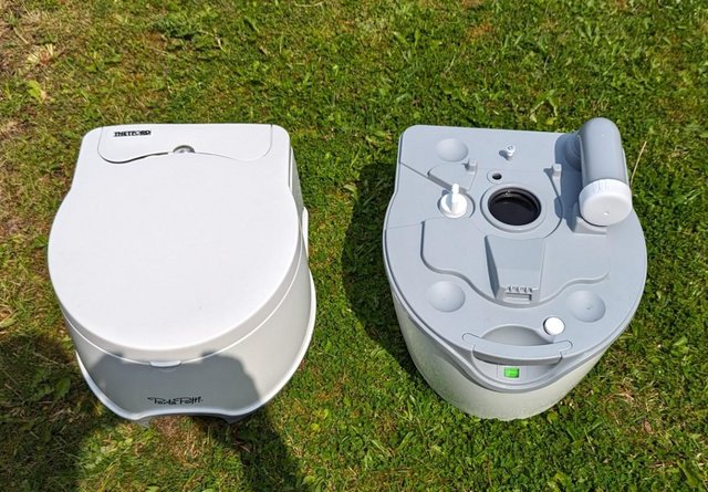 Image 3 of Thetford Porta Potti 565E , portable toilet and toilet tent