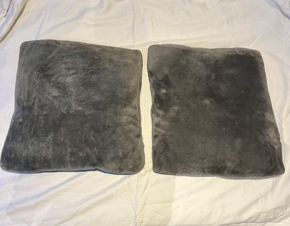 Image 1 of 2x cushions grey 38x42 cm