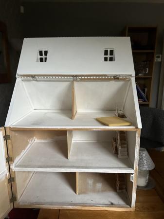 Image 2 of Large dolls house, project for a crafty person