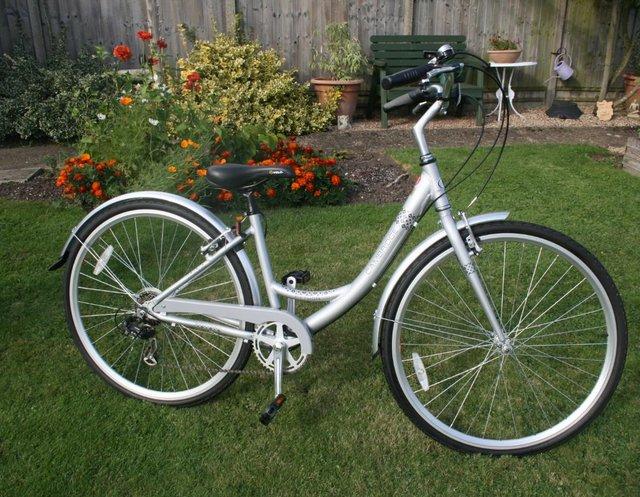 Python Cambridge step over bike brand new - £150 ovno