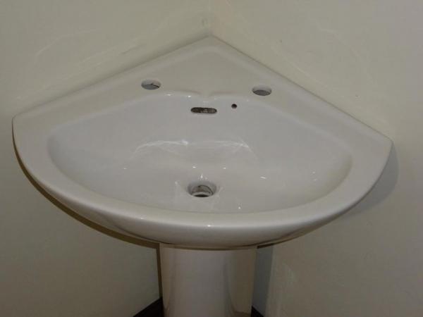 Image 3 of PERFECT CONDITION WHITE VANITY CORNER BASIN ON PLINTH