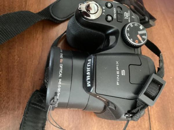 Image 3 of Fujifilm Finepix S2500 digital camera