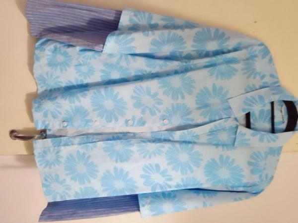 Image 1 of Flowery shirt with long sleeves - New - Medium sized. Cotton