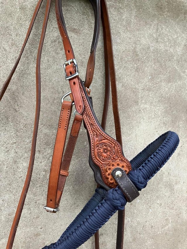 Preview of the first image of EDIX Rose Western Bosal Set.