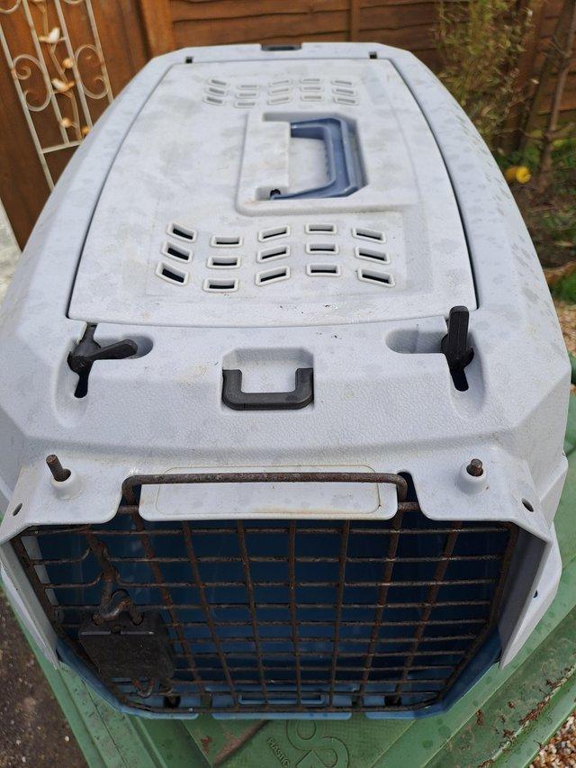 Preview of the first image of Cat carrier large, light grey/blue.