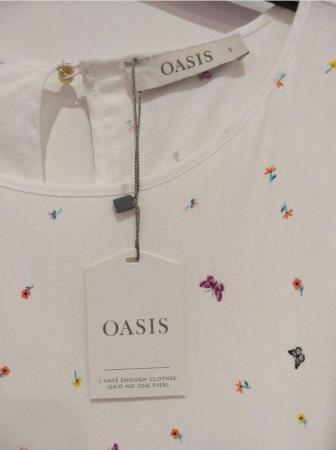 Image 4 of New Women's Oasis Multicoloured Butterfly Top Size Small