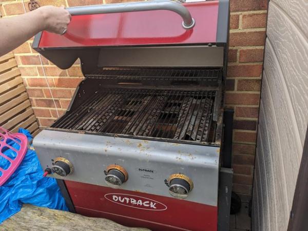 Image 3 of BBQ gas barbecue works well free