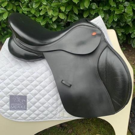 Image 10 of Kent & Masters 17 inch High Wither saddle