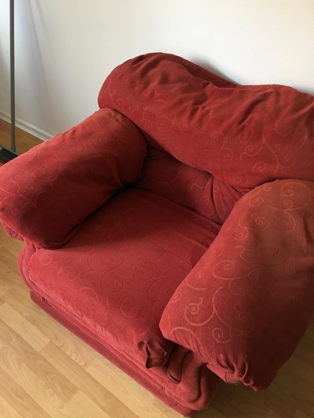 Preview of the first image of 1 Seater sofa - red in need of refurb.