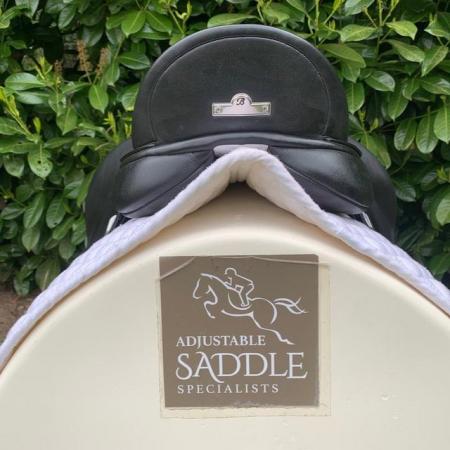 Image 12 of Bates 17 inch dressage saddle