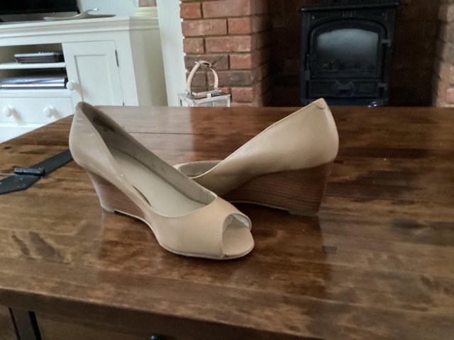 Preview of the first image of Ladies size 3 shoes from Nine West in Nude.
