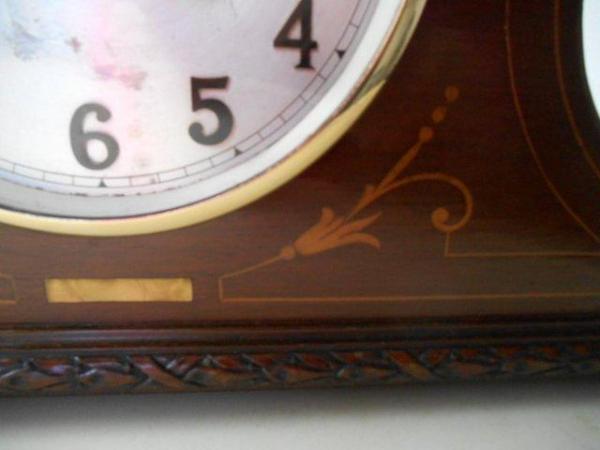 Image 2 of Mantle clock with lovely inlay detail