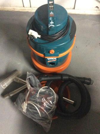 Image 1 of VAC Power 4000 combined vacuum and carpet cleaner