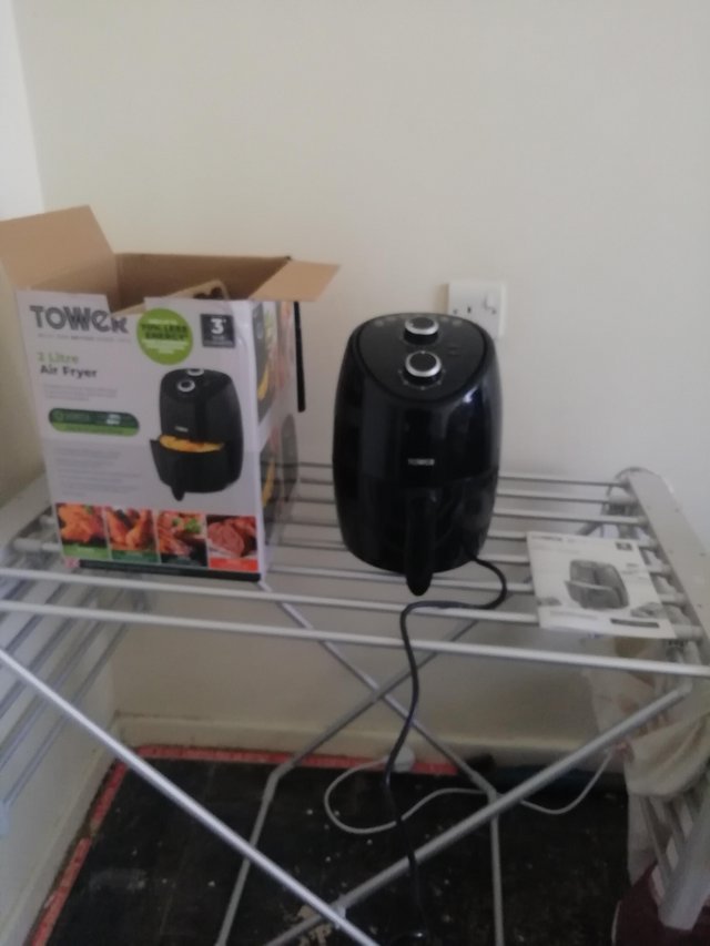 Preview of the first image of Air fryer unwanted christmas gift.