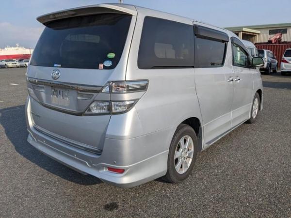 Image 2 of Toyota Vellfire campervan BY Wellhouse 2.4 Rare 4WD