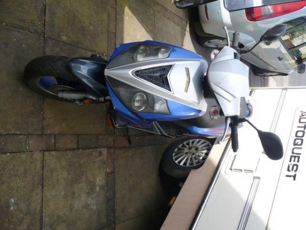 Image 2 of DIRECT BIKES SCOOTER. 125CC. BLUE/SILVER. 2010.