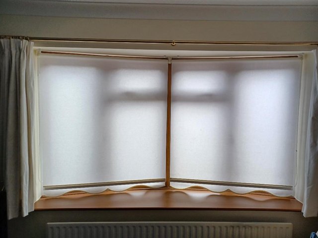 Preview of the first image of Pair Of Sculptured Edge Roller Blinds * Ivory Colour.
