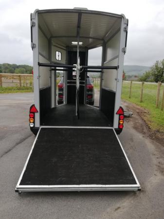 Image 2 of Ifor Williams HB506 Horse trailer