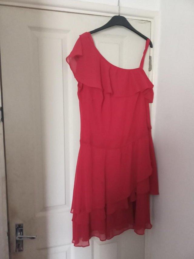 Preview of the first image of Red Dress Strap Short Sleeve Glamarosa.