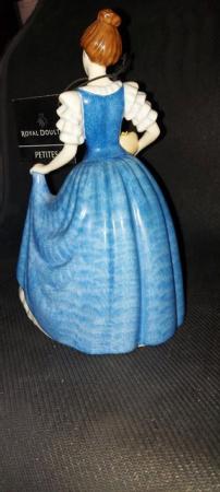 Image 2 of Royal Doulton Pretty Ladies Figurine, 'Helen', HN4806