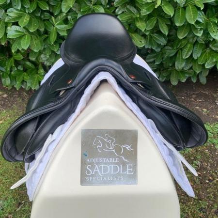 Image 7 of Kent And Masters 15.5 s series pony jump saddle