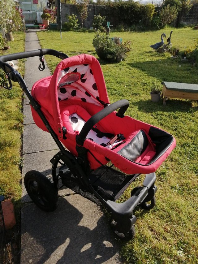Preview of the first image of O Baby pram/push chair good condition.