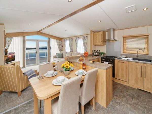 Image 4 of Carnaby Glenmore 40x13 2 Bed - Lodges for Sale in Surrey!