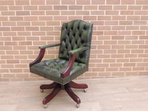 Image 7 of Gainsborough Chair on Shepherd Castors (UK Delivery)
