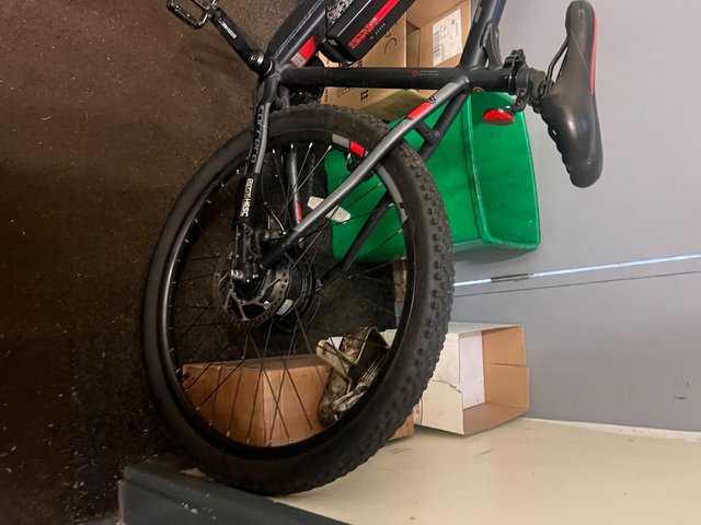 Preview of the first image of Carrera Vengeance E-bike.