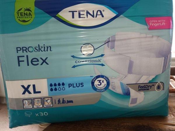 Image 3 of Tena Proskin Flex XL plus Pads.