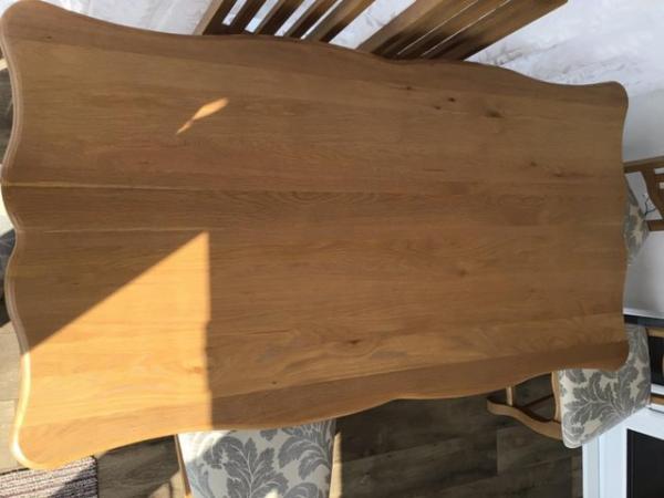 Image 1 of Light oak dining room table & 6 chairs,