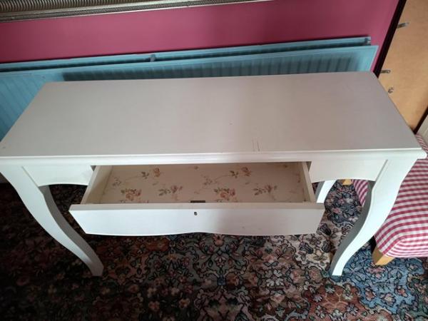 Image 1 of Bedroom dressing table with one drawer