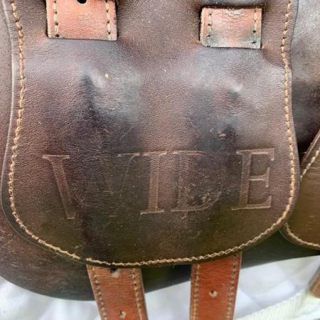 Image 10 of Bates 17 inch wide brown saddle (S3067)
