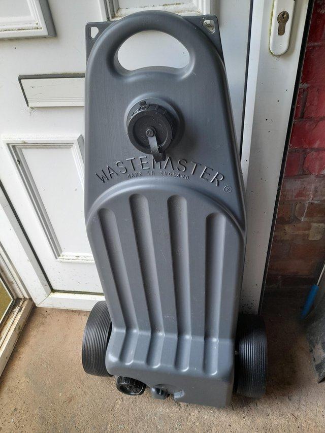 Preview of the first image of Waste master water container..