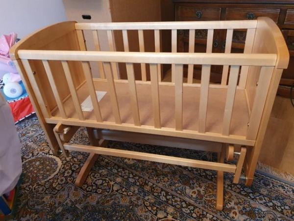 Image 1 of Mothercare deluxe gliding crib