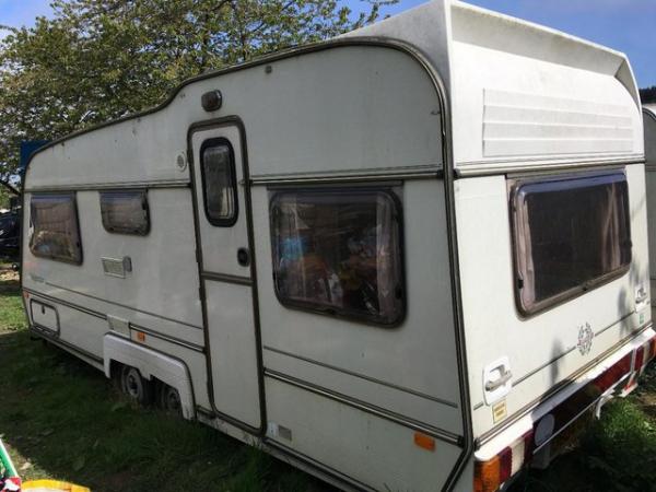 Image 1 of 18ft Twin Axle Touring Caravan Holiday Project Tows Well