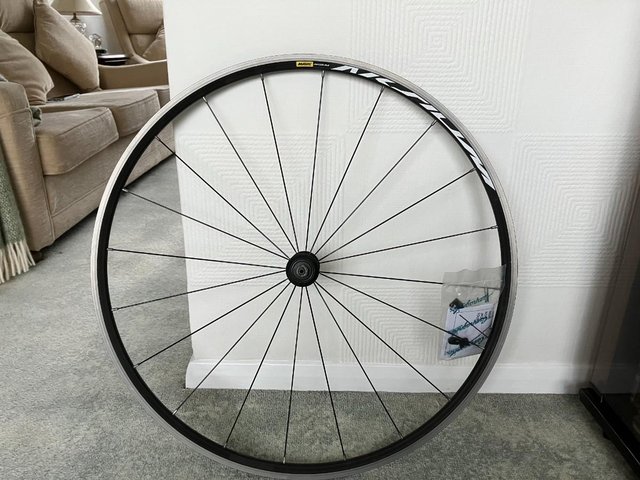 Preview of the first image of Mavic Aksium 700mm Front Wheel.