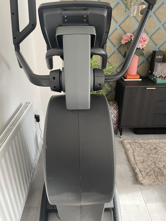 Preview of the first image of Nearly New Cross trainer.