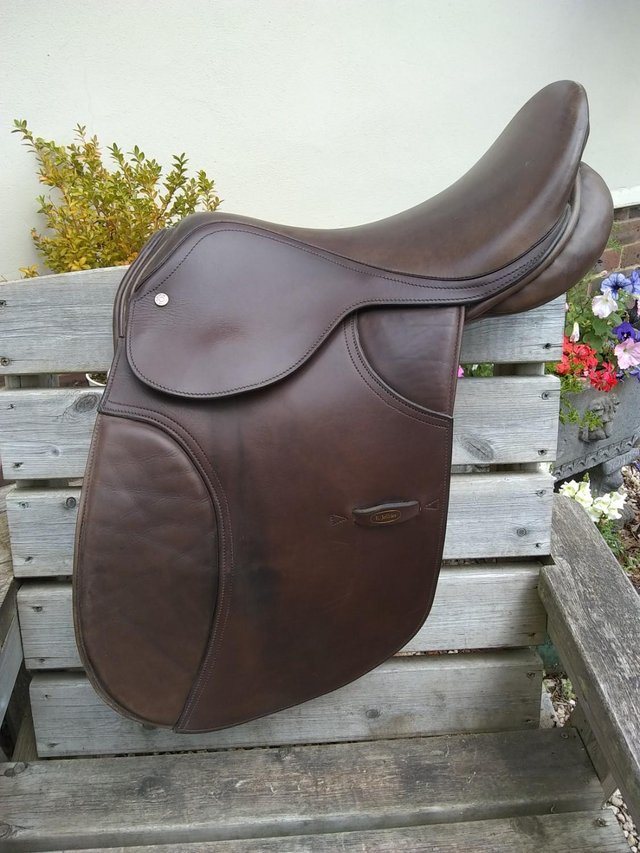 Preview of the first image of Saddle Jeffries 17' Brown.